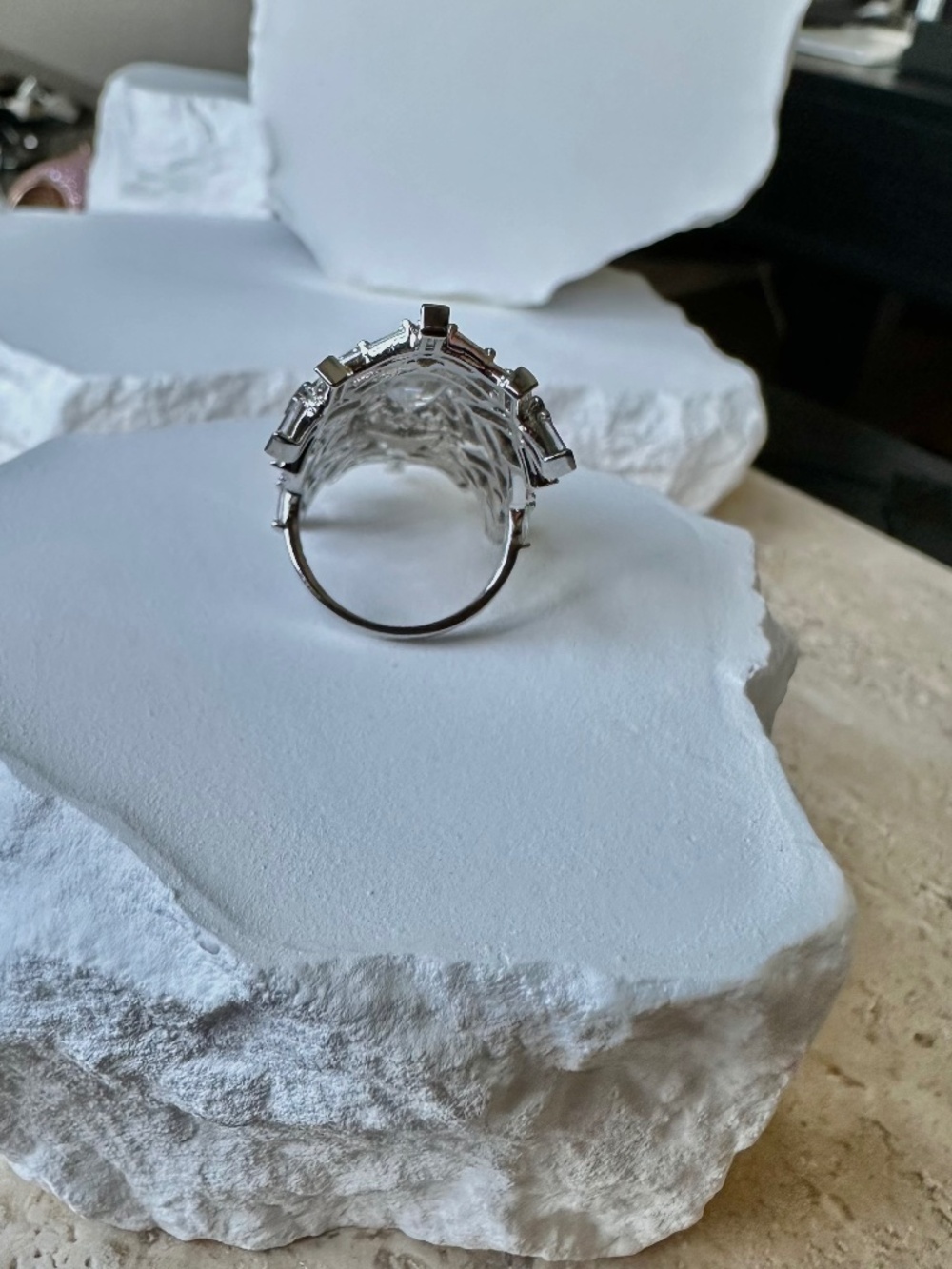 NWT | nOir Jewelry | Women's Snowburst Ring - Picture 4 of 6